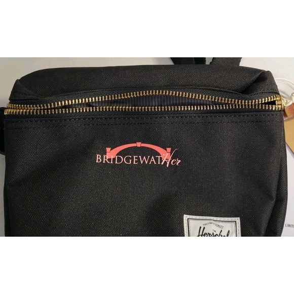 NWT Herschel Supply Hip Pack, Cross Body, Black Waist Hip Pack Zip Pocket Bag - Picture 9 of 9